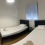 Marta オレビック